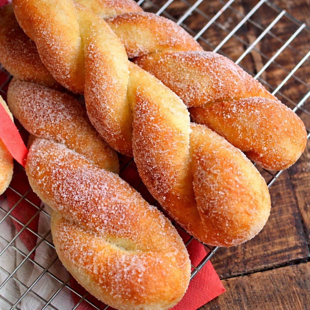 Des beignets torsadés