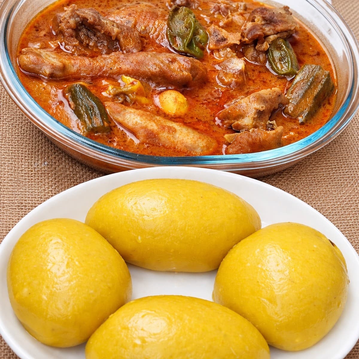 Foutou banane à la sauce arachide : recette délicieuse