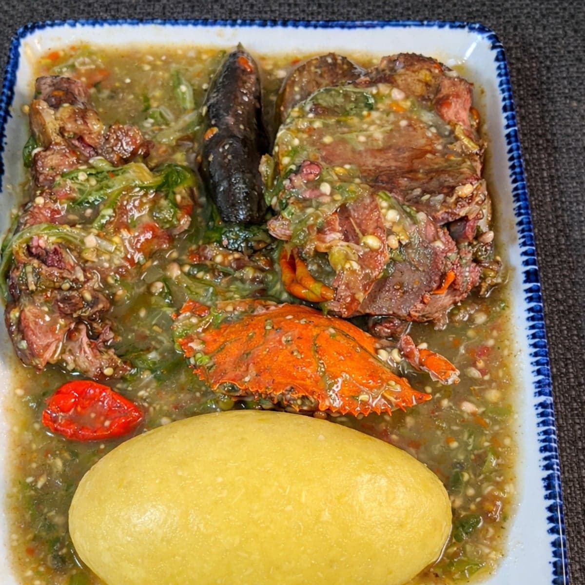 Foutou sauce gouagouassou : recette ivoirienne