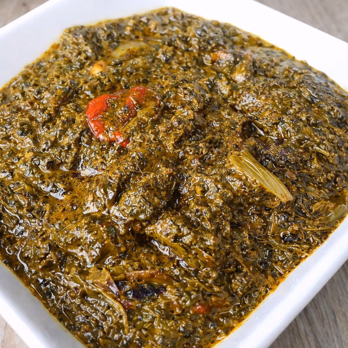 Les feuilles de manioc, le pkwem, saka saka, ou pondu