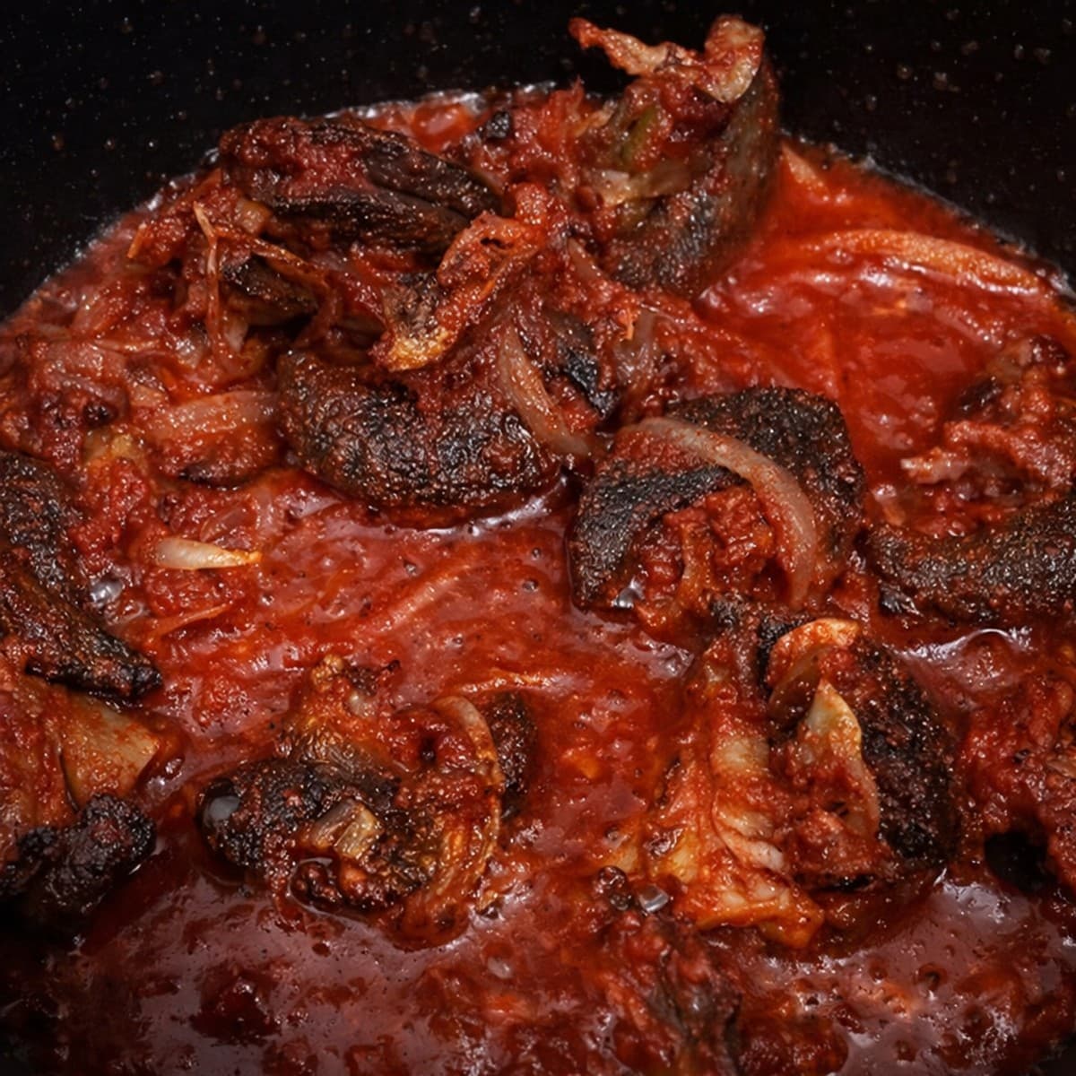 Meli mélo de crabes et d’escargots, riz nature.