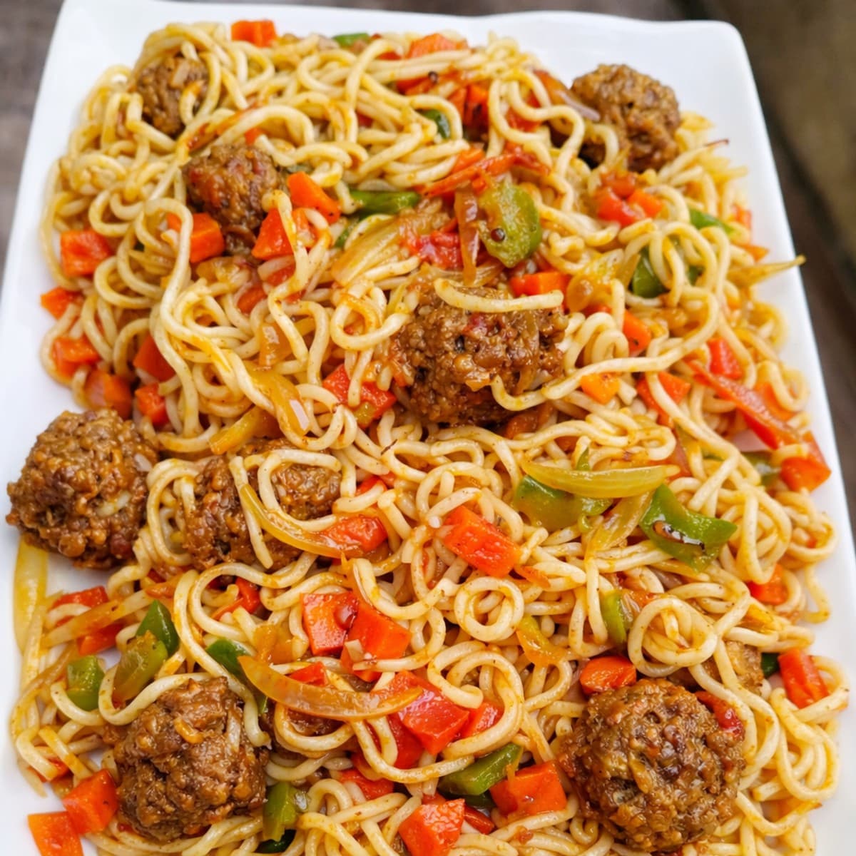 Nouilles aux boulettes : recette asiatique