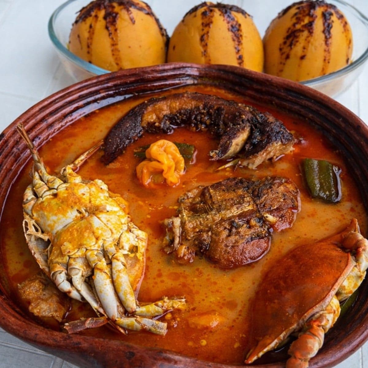 Sauce claire foufou de banane mure a l’huile de palme