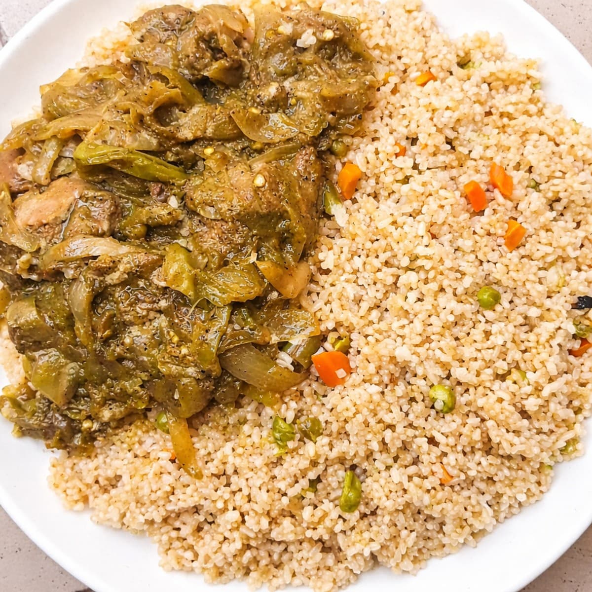 Viande de bœuf façon yassa accompagné de riz