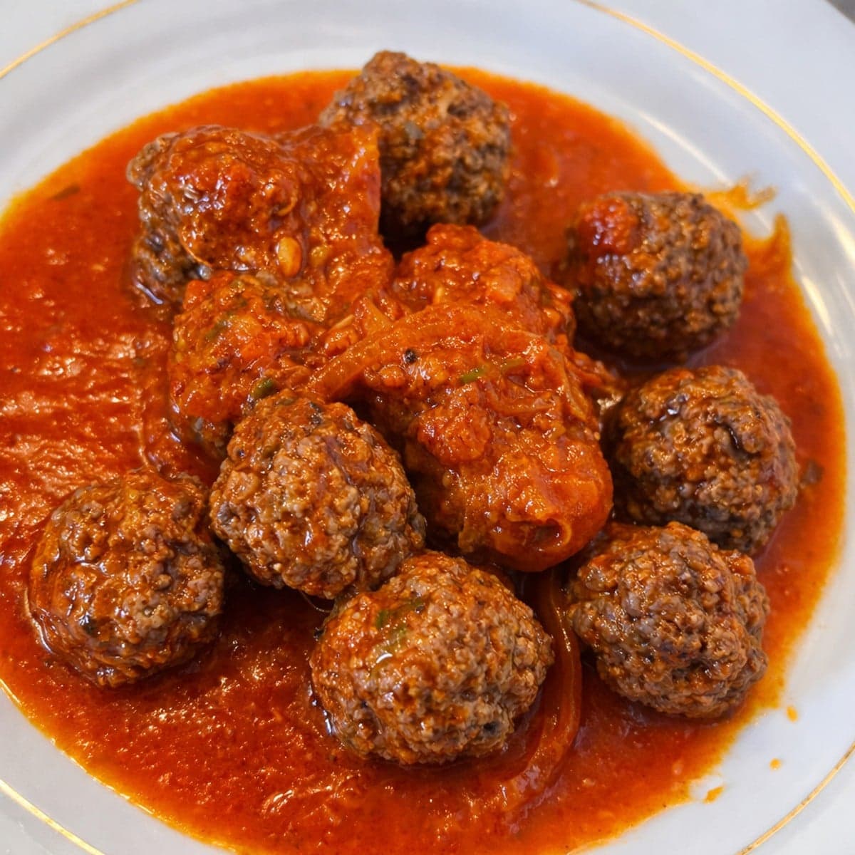 Boulettes à la sauce tomate
