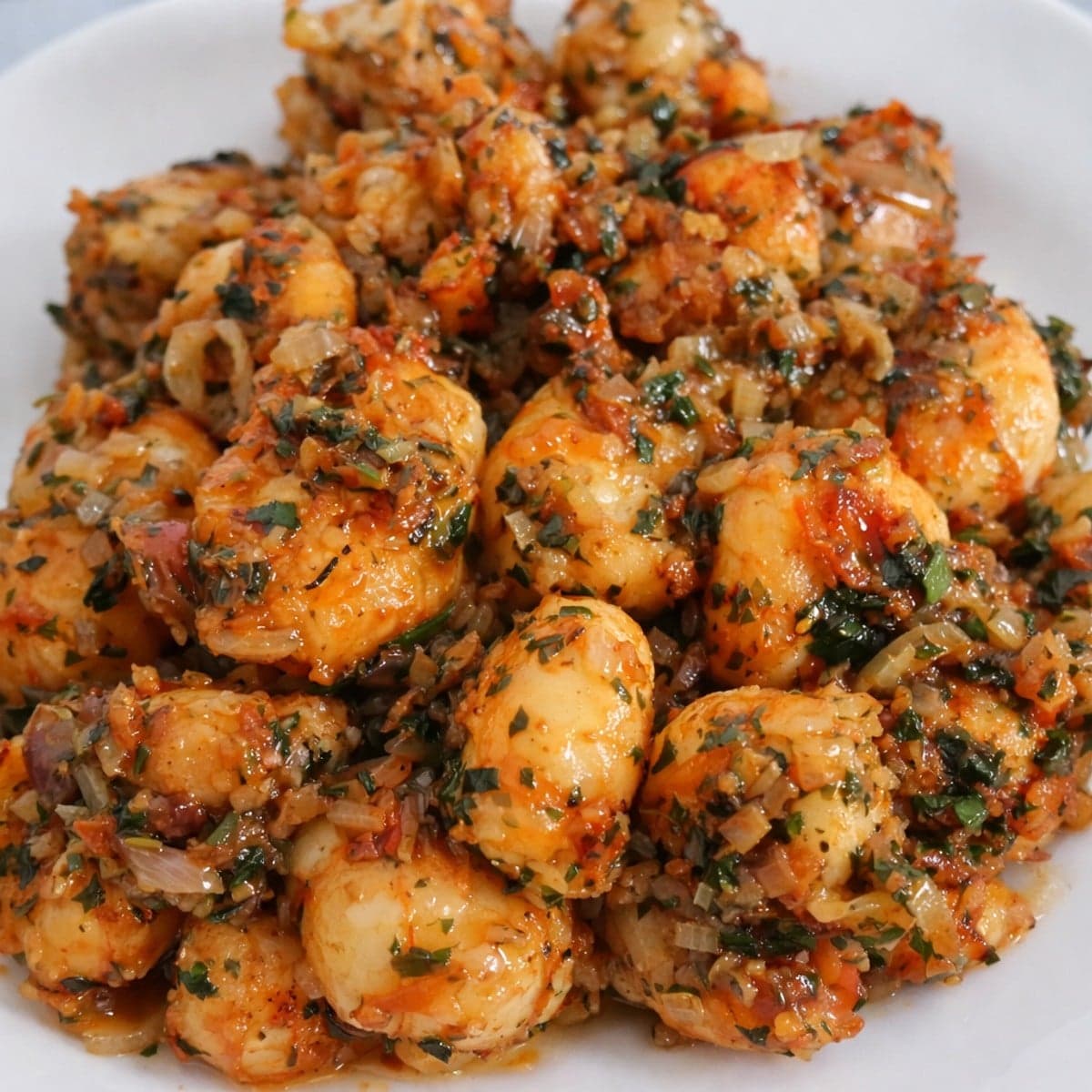 Crevettes sautées à la tomate