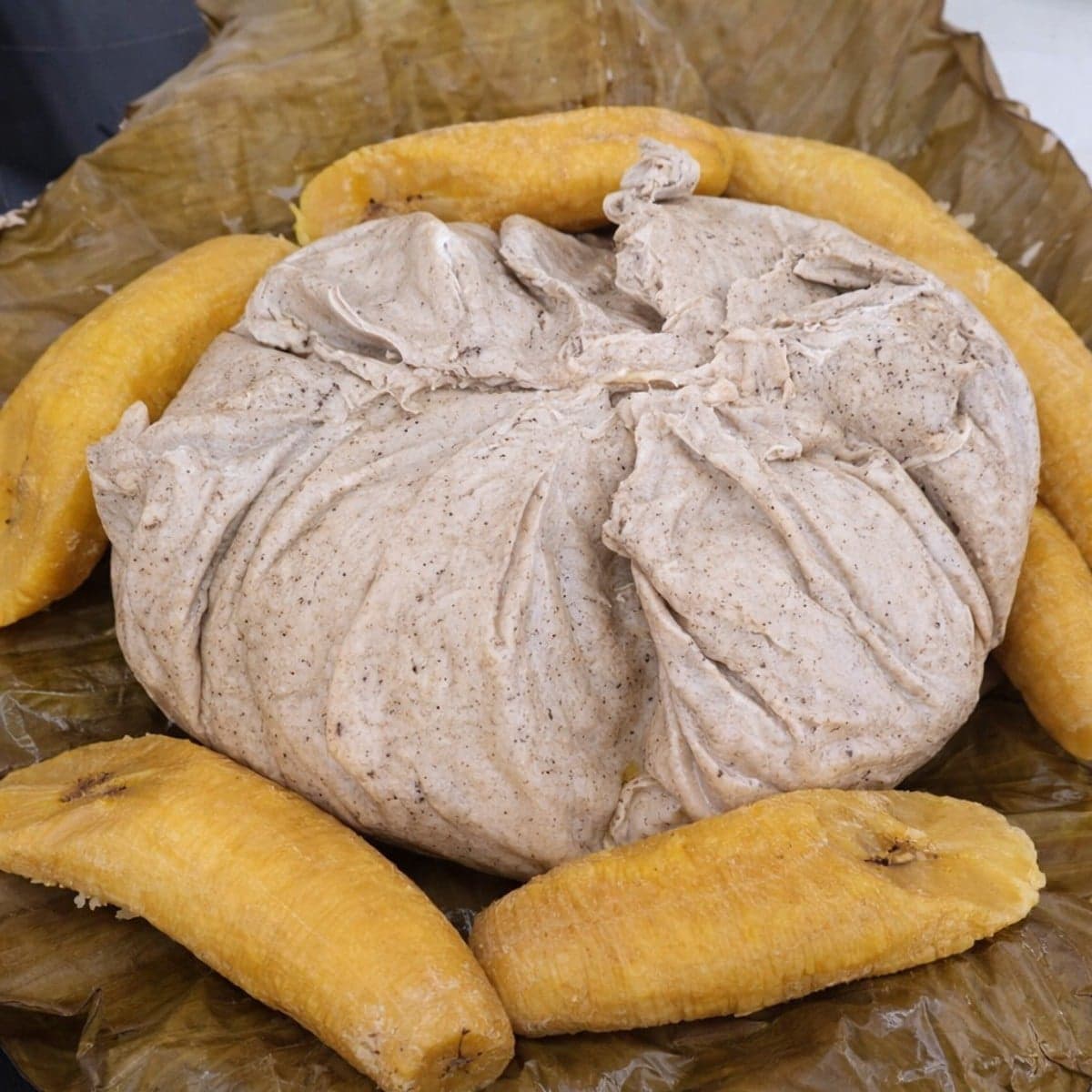 Mets de pistache et plantain mûr