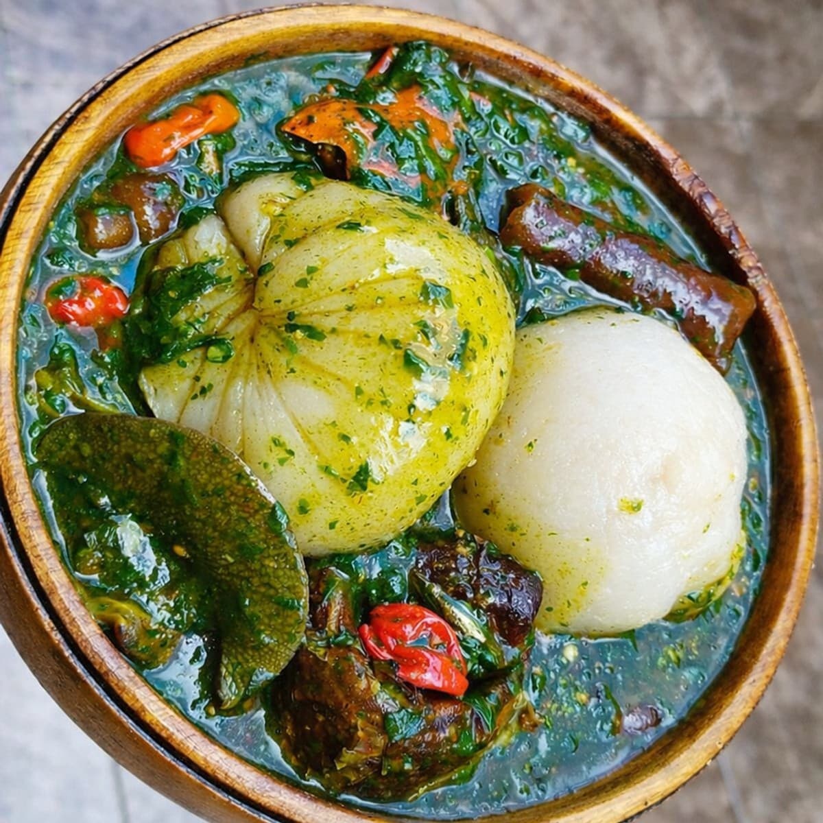 Placali à la sauce kplala : recette ivoirienne