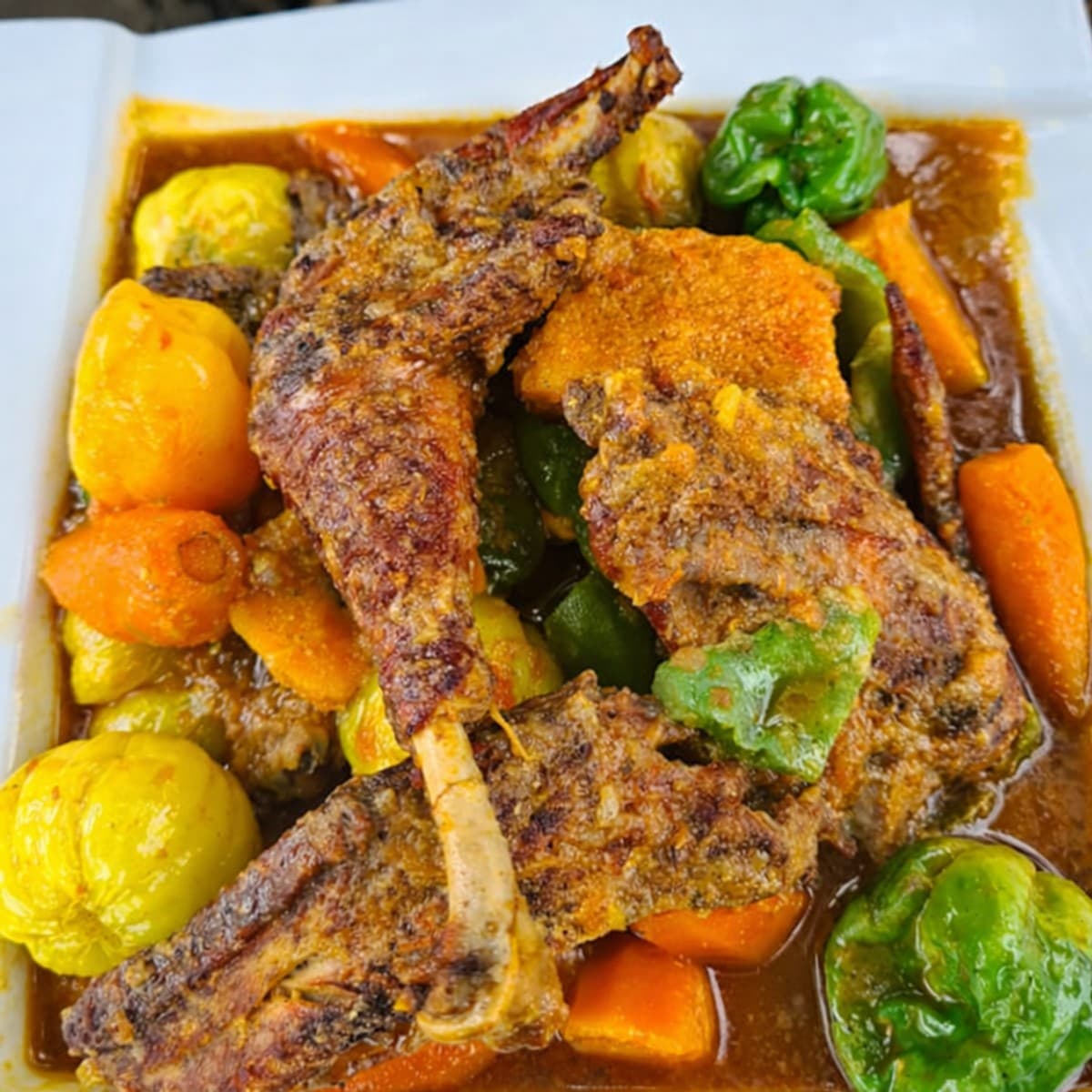 Poulet à la tomate et aux légumes