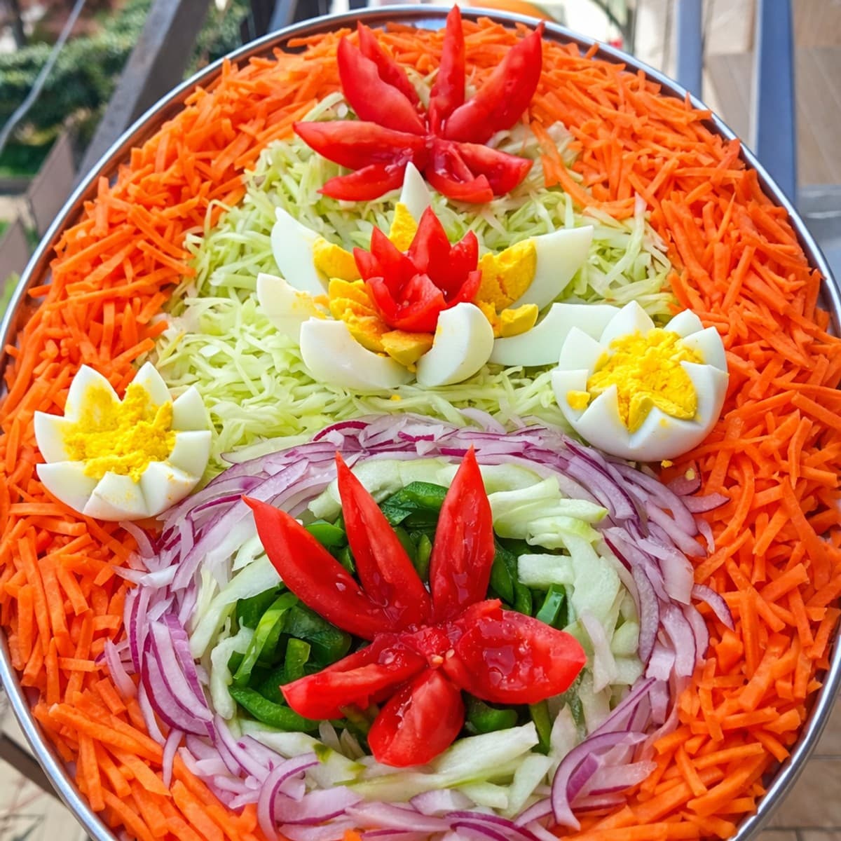 Salade de chou aux œufs durs : recette simple et rapide