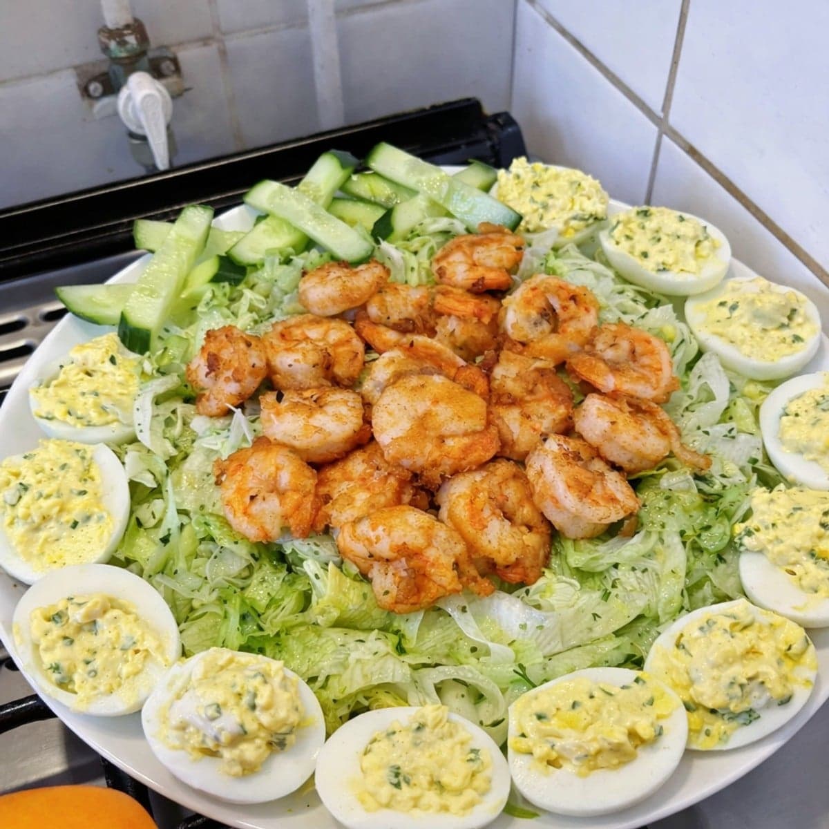 Salade de crevettes et œufs farcies 🧅🧄🥑🍅⚽️🍅🥒🥚🥚🥚🥚