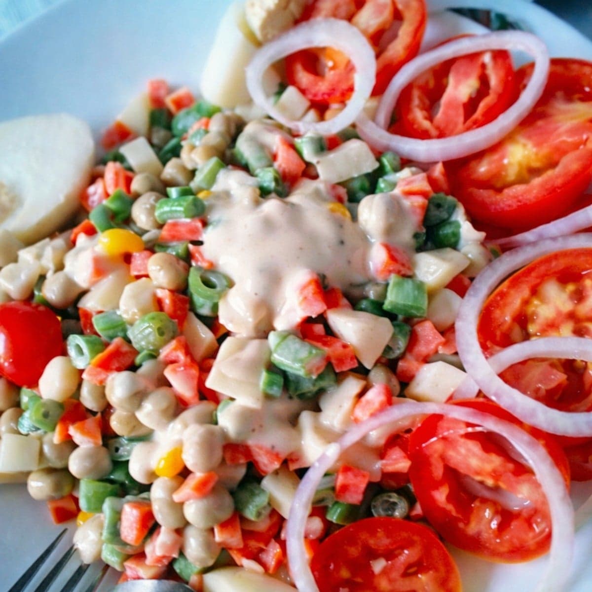 Une macedoine a la mayonnaise