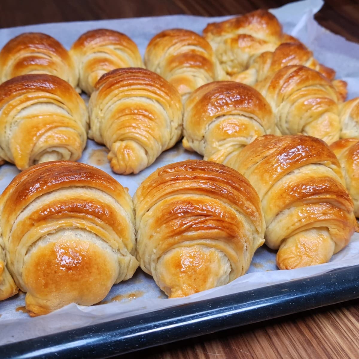 De croissants moelleux.