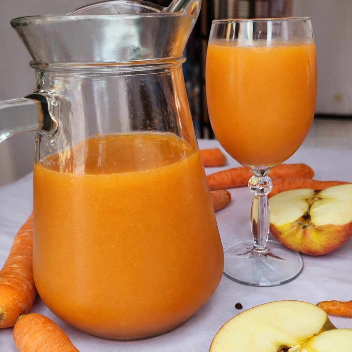 Jus de pommes à la carotte : recette santé