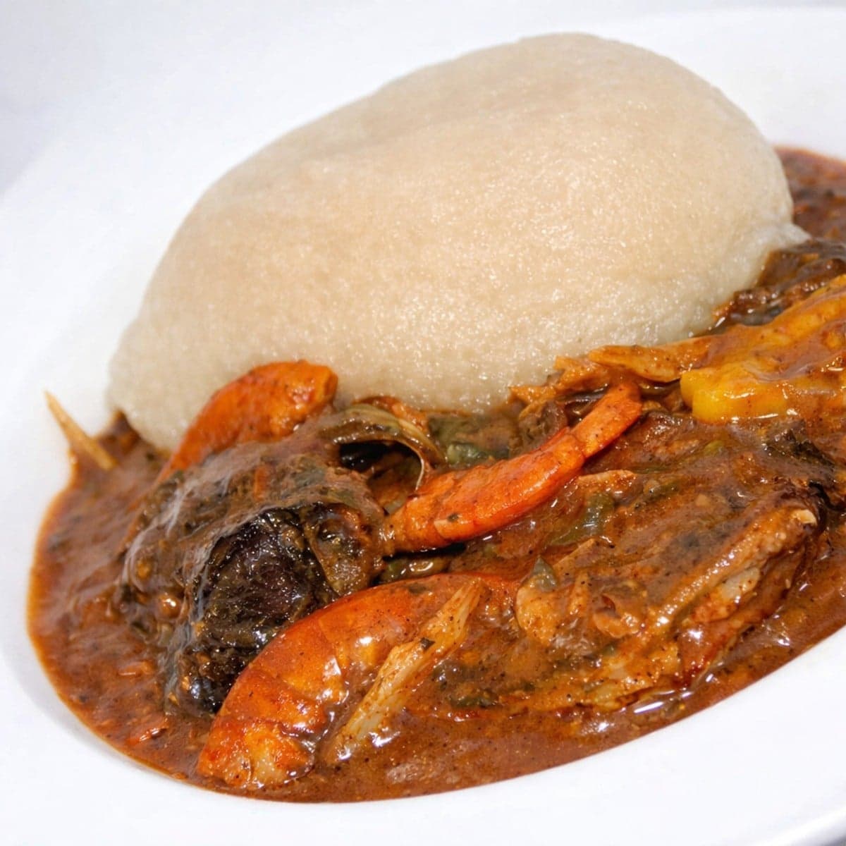 Mbol au couscous de manioc : recette camerounaise