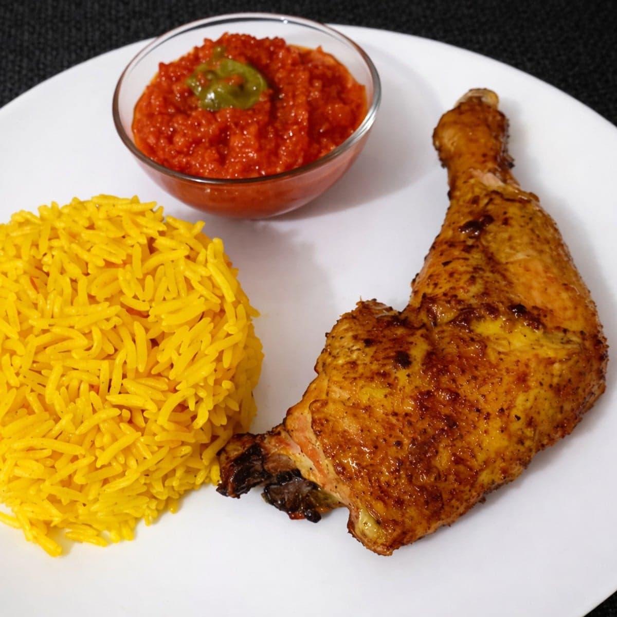 Poulet rôti riz au curry et sauce tomate passe partout.