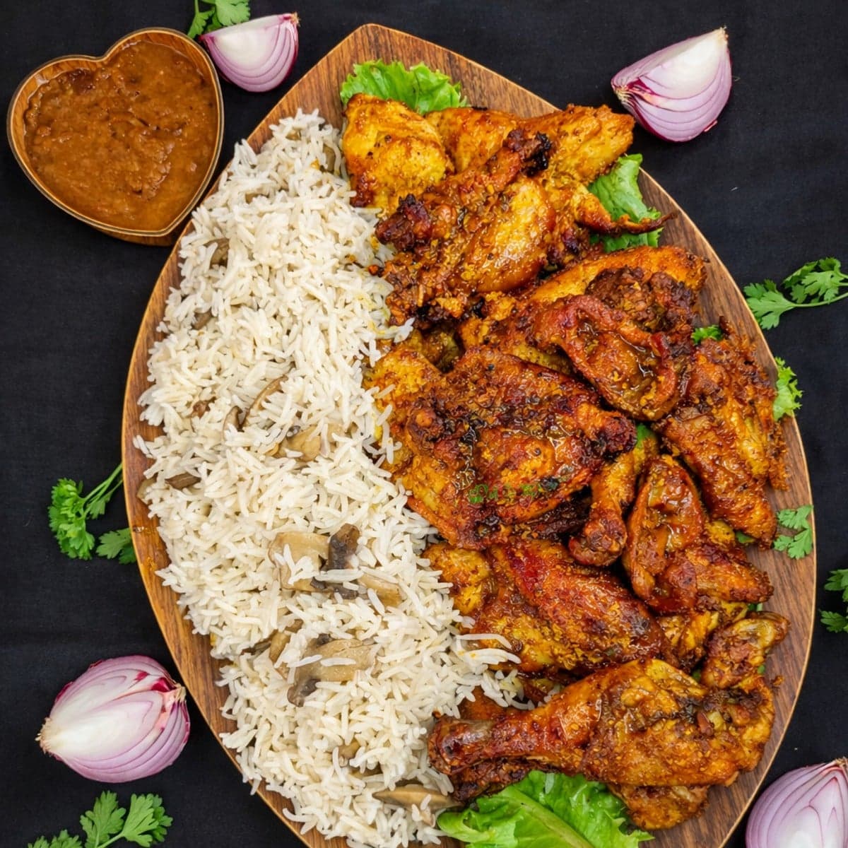 Poulet tandoori au four et riz aux champignons