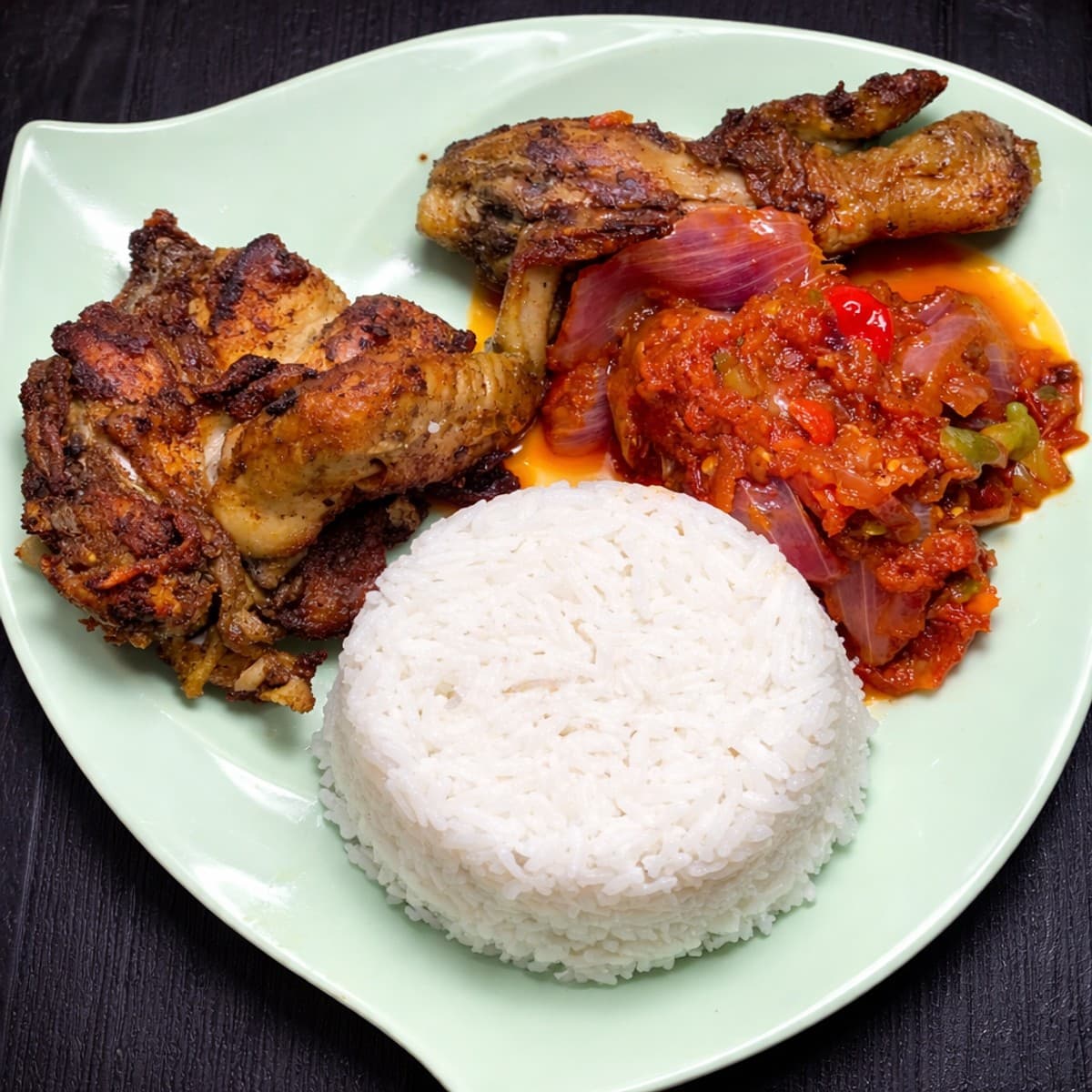 Poulet sauté avec du riz