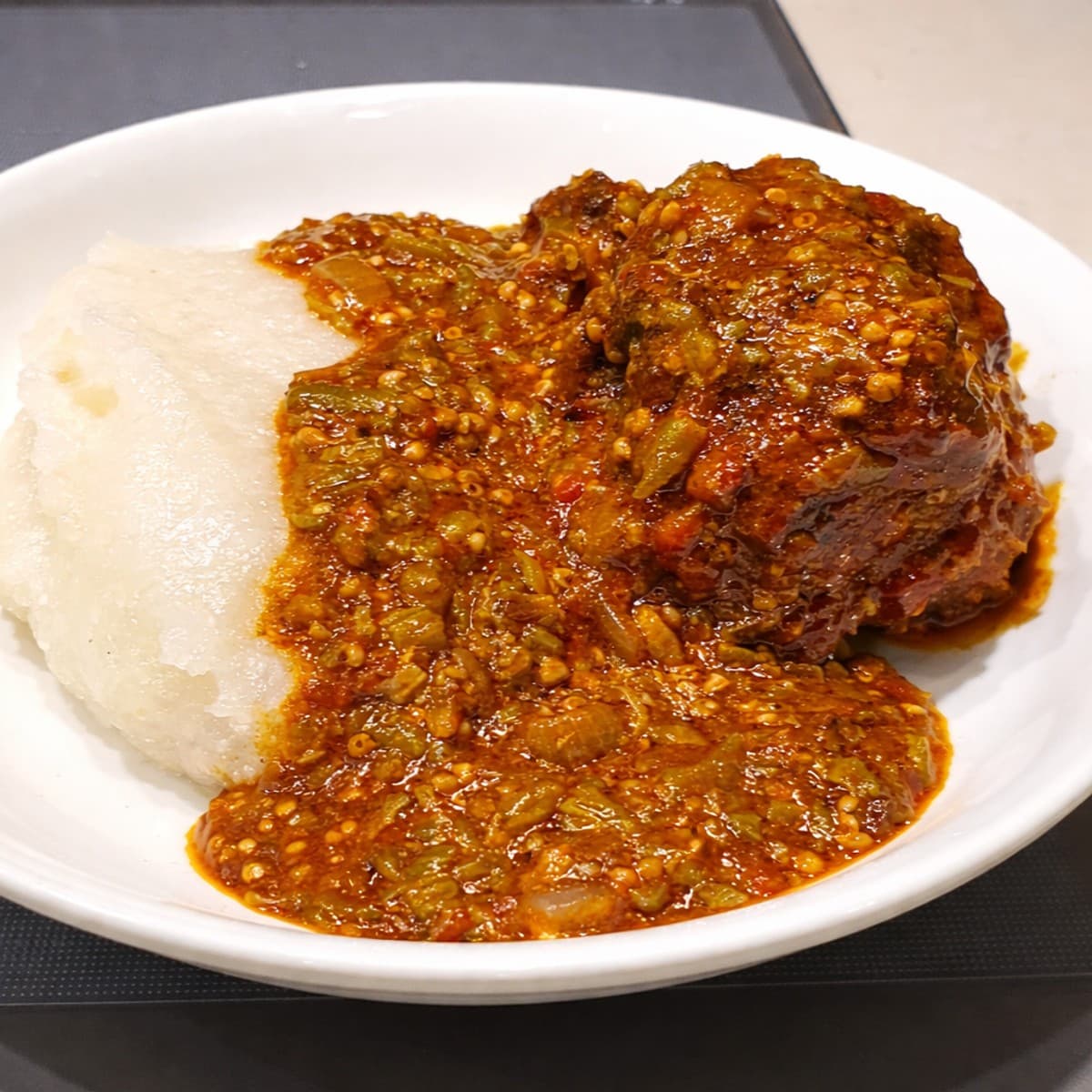 Sauce gombo avec placali