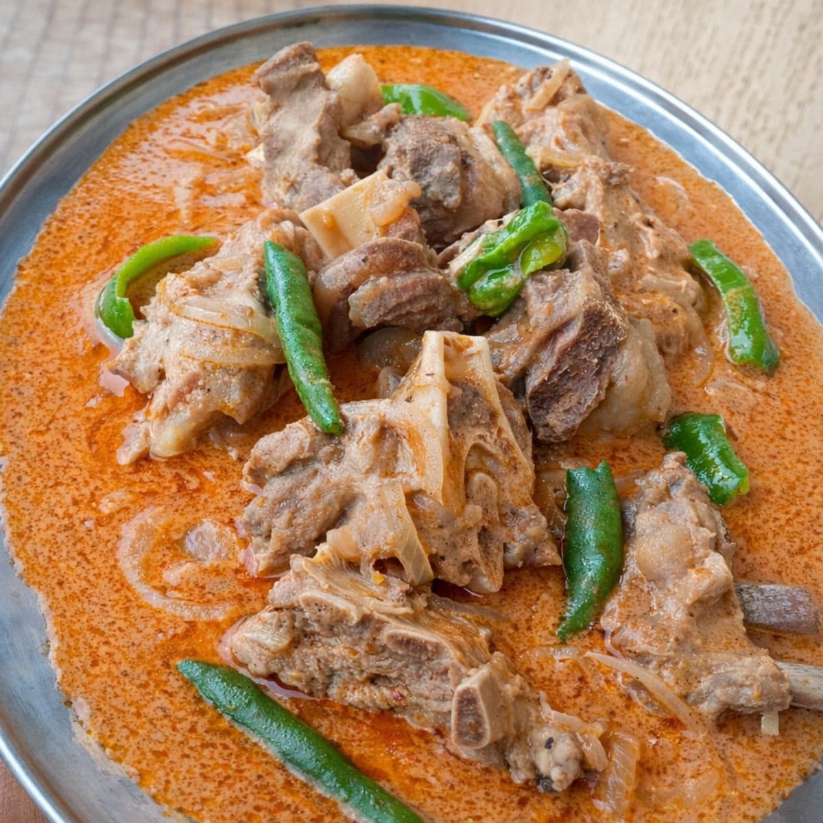 Sauce d’arachide à la viande de chèvre.