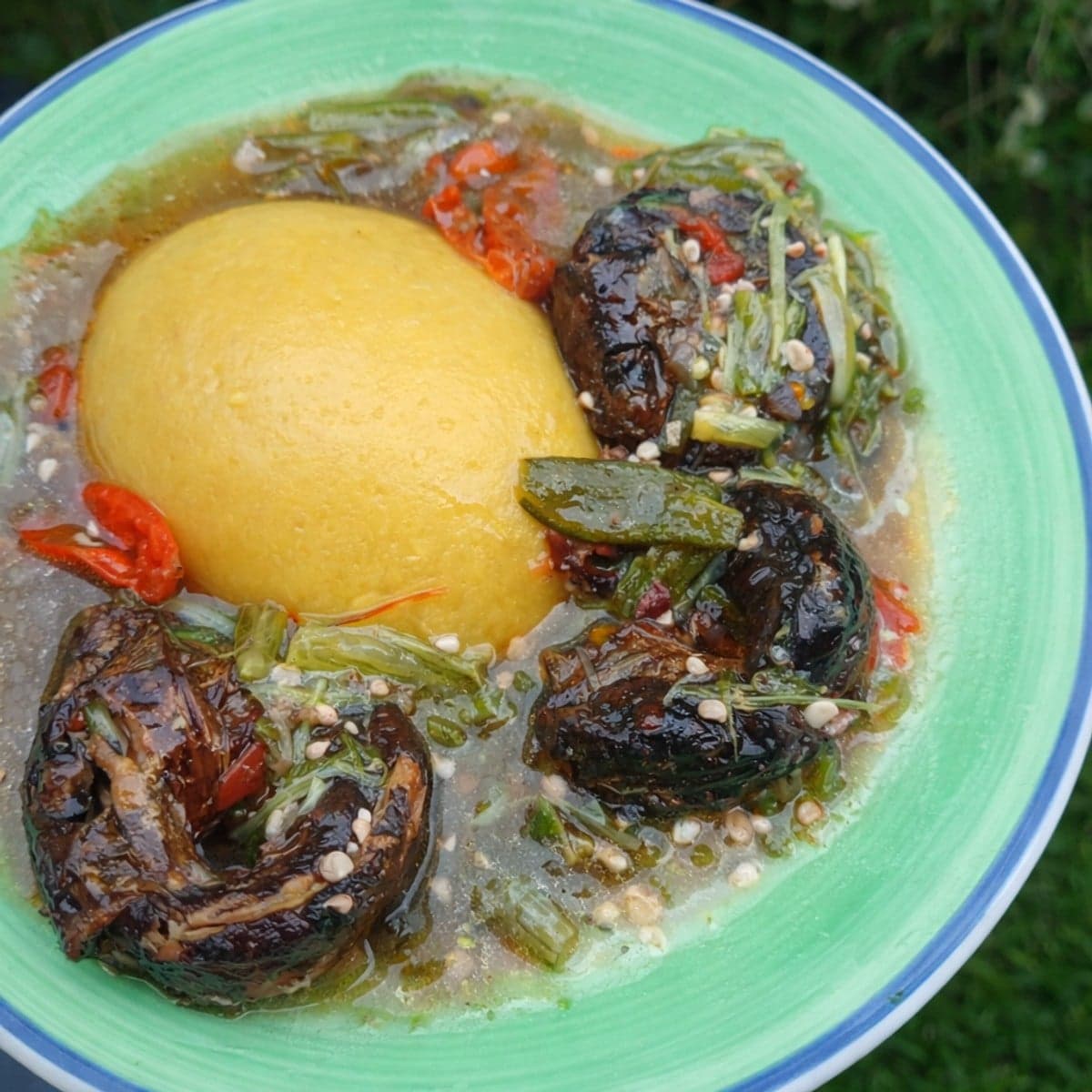 Sauce gombo au poisson fumé