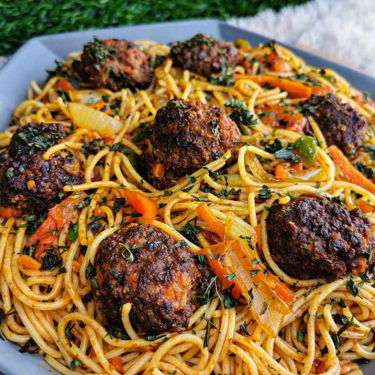 Spaghetti aux boulettes épicées : recette gourmande