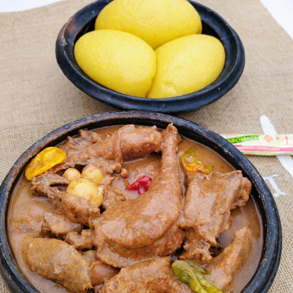 Foutou banane à la sauce arachide