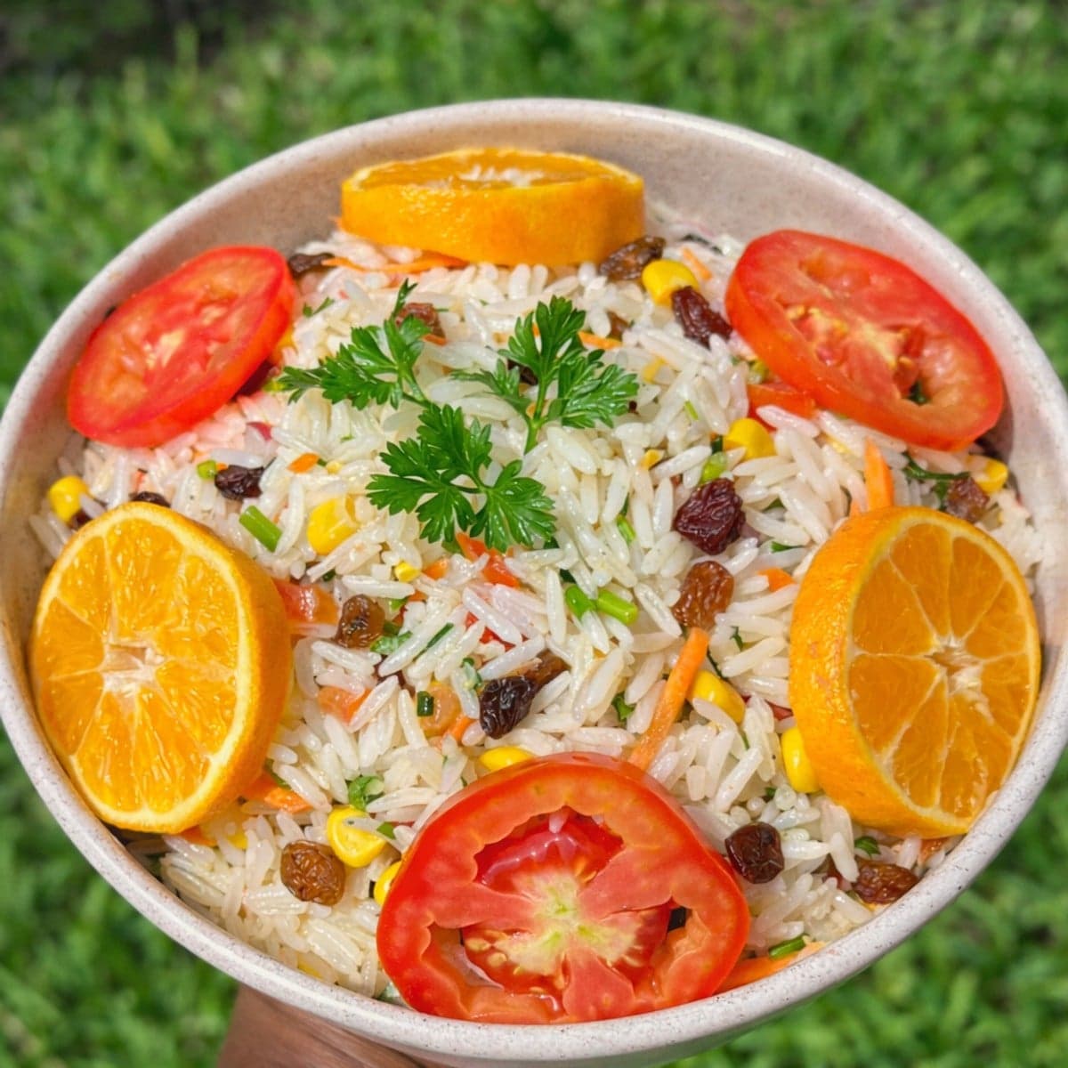 Salade de riz : recette fraîche et savoureuse