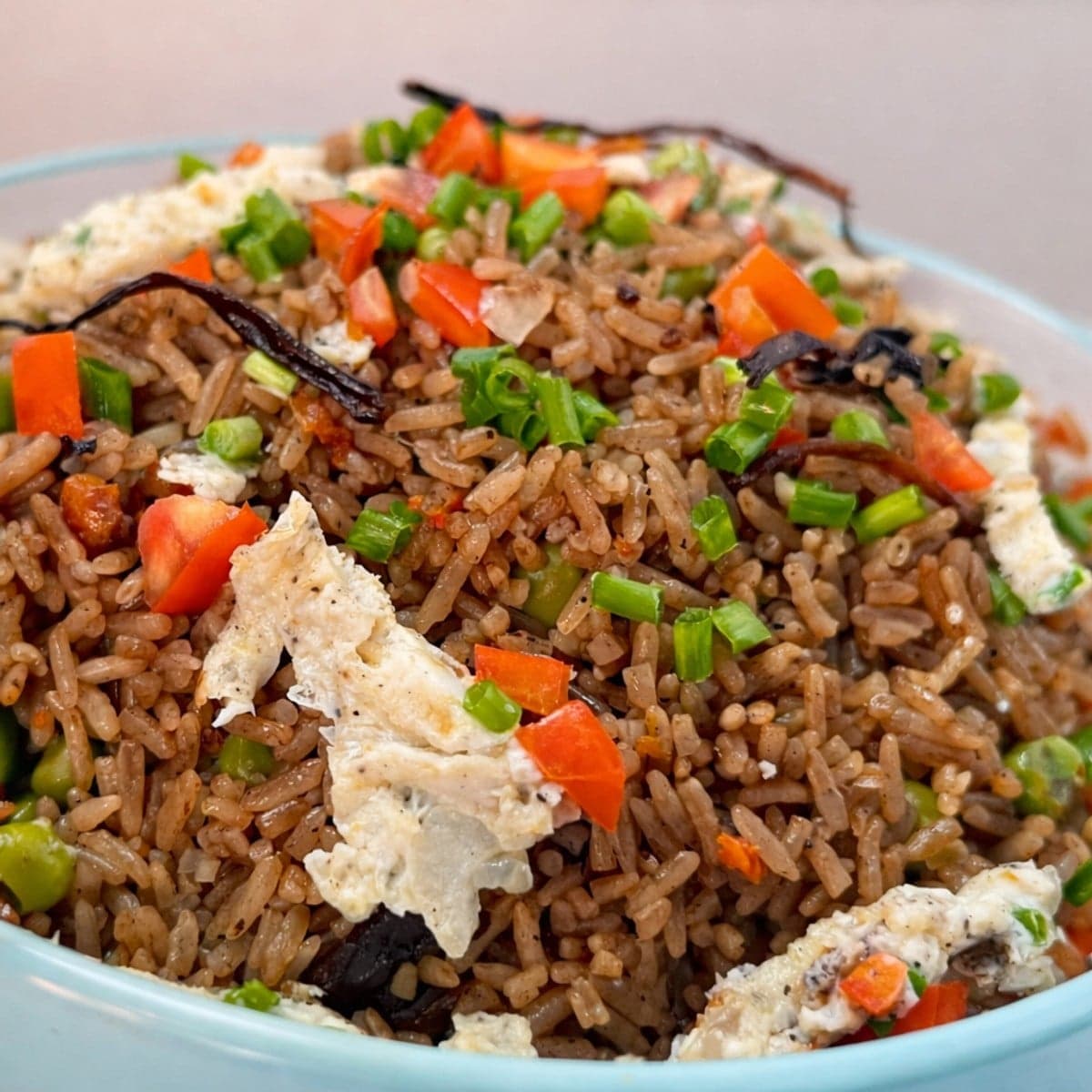 Riz cantonnais aux champignons noirs