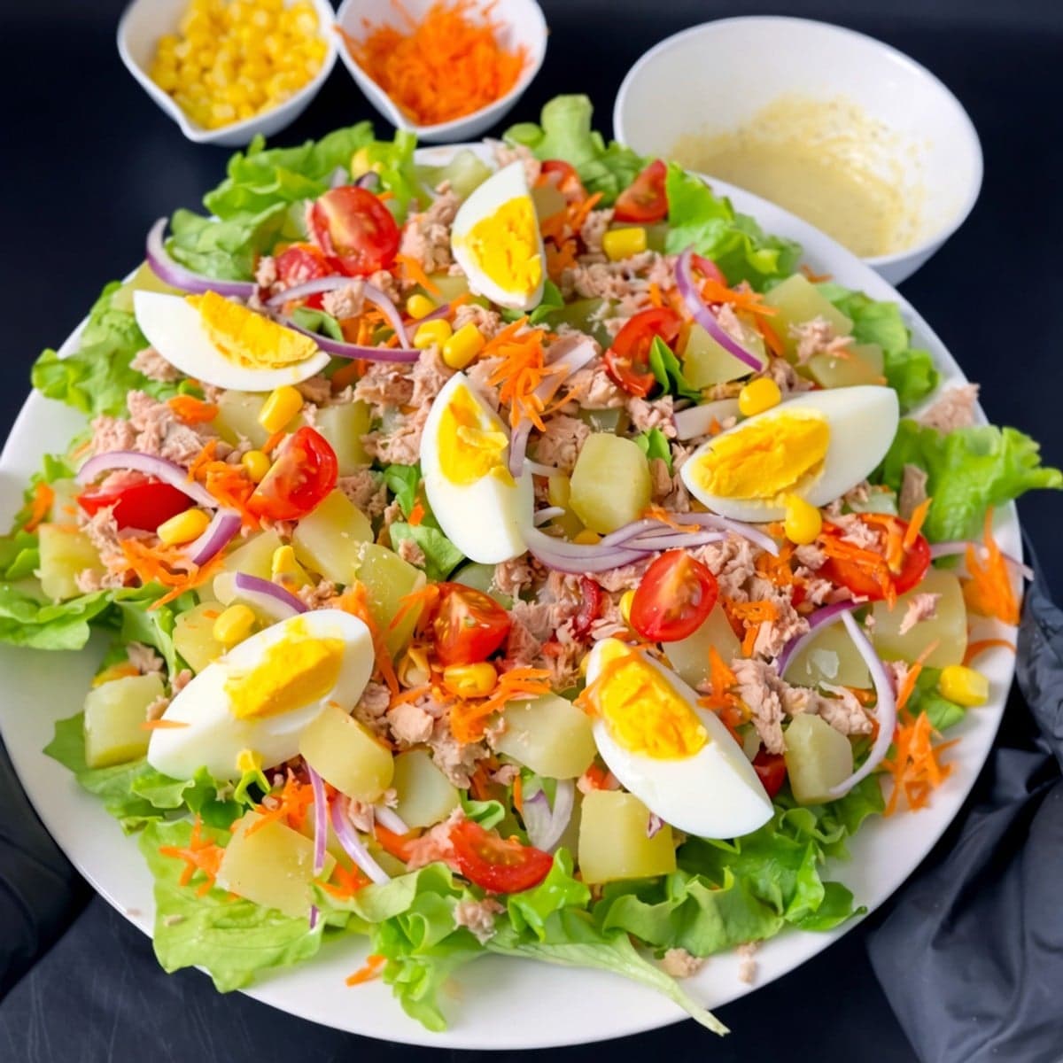 Salade gourmande au thon : recette légère et rapide