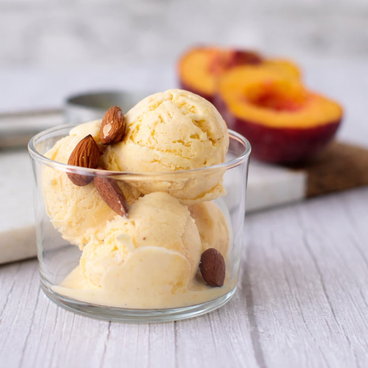 Crème glacée à la vanille sans œufs et sans machine : un délice fait maison