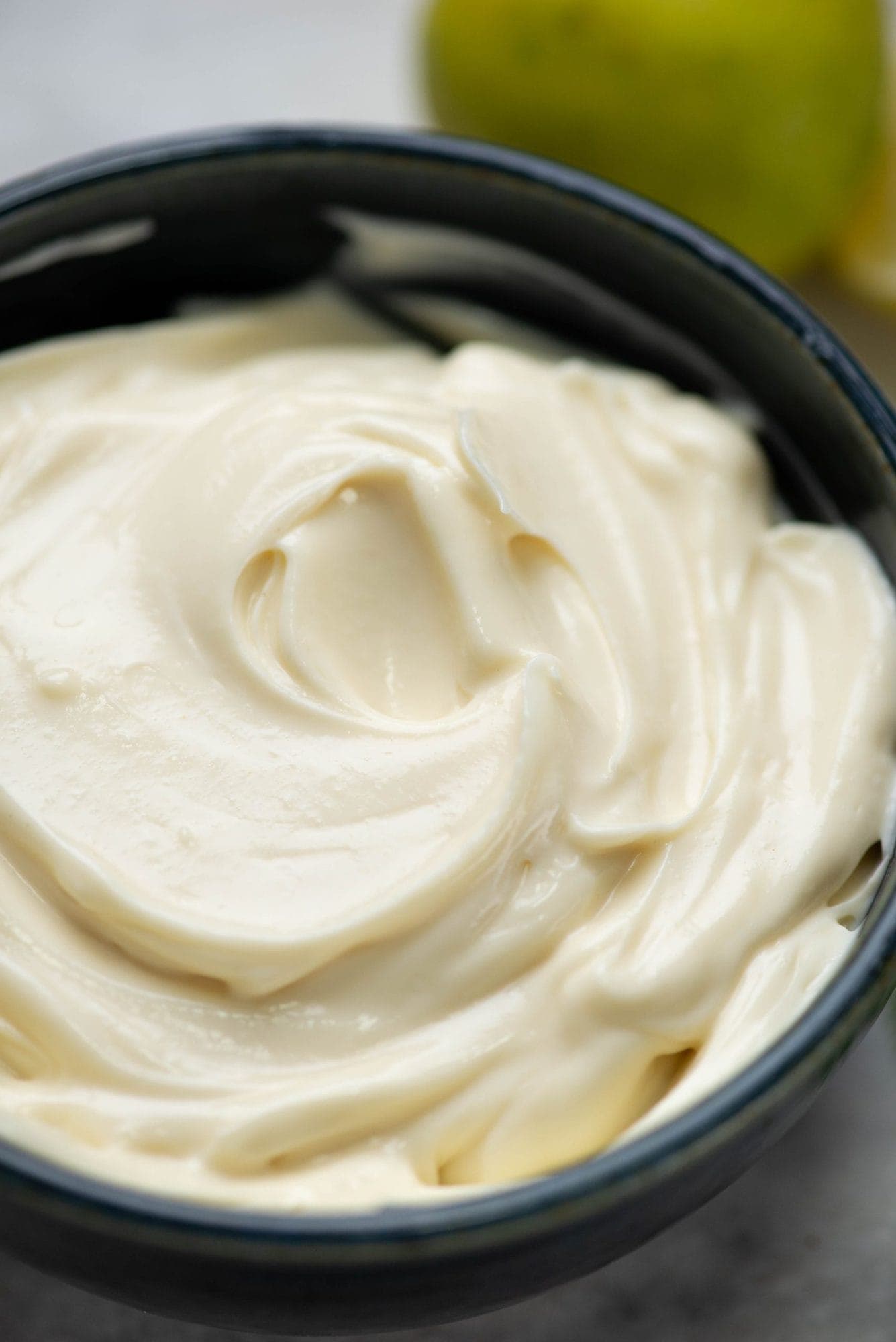 Réaliser vos propre mayonnaise (Aromate) chez vous à la maison.