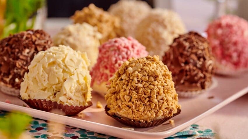 Merveilleux chocolat, pralines roses et praliné