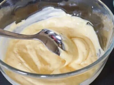 Comment rattraper une mayonnaise trop liquide?
