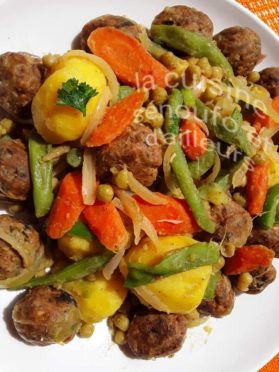 Jardinière de légumes aux boulettes de viande