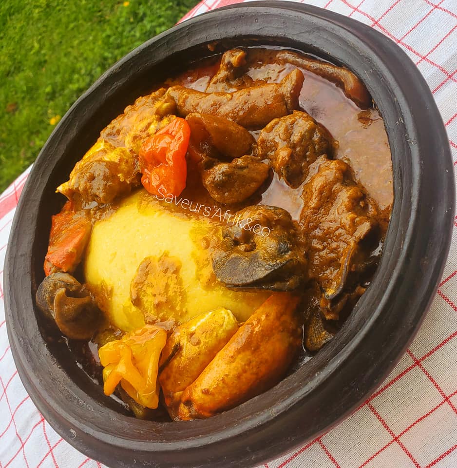 Sauce graine au bœuf fumé, crabes, escargots et foutou banane – Cuisine ...