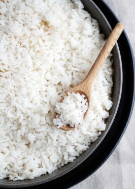 Est-il important de laver le riz avant cuisson?