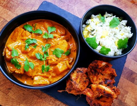 Curry d’ananas,gambas et riz à la mangue