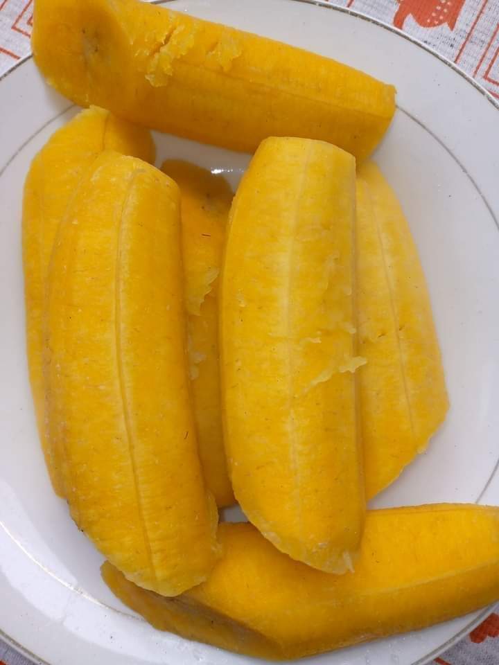 De la banane plantain bouillie Cuisine de Chez Nous