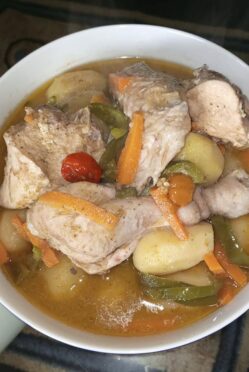 Bouillon de pommes au poulet