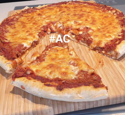 Pizza à la viande hachée et aux 4 fromages