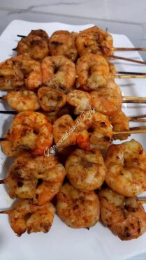 Brochettes de gambas grillées a l’orange