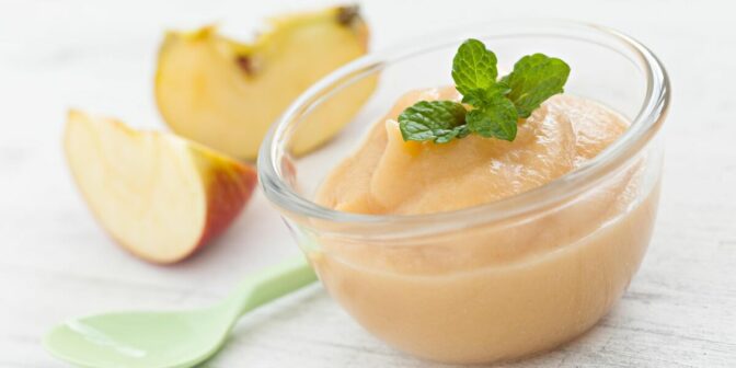 Comment  faire de la purée de pommes pour les bébés.