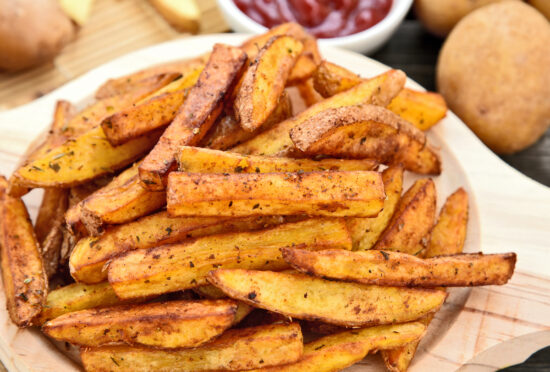 Frites  au goût croquant à l’extérieur et moelleux à l’intérieur.