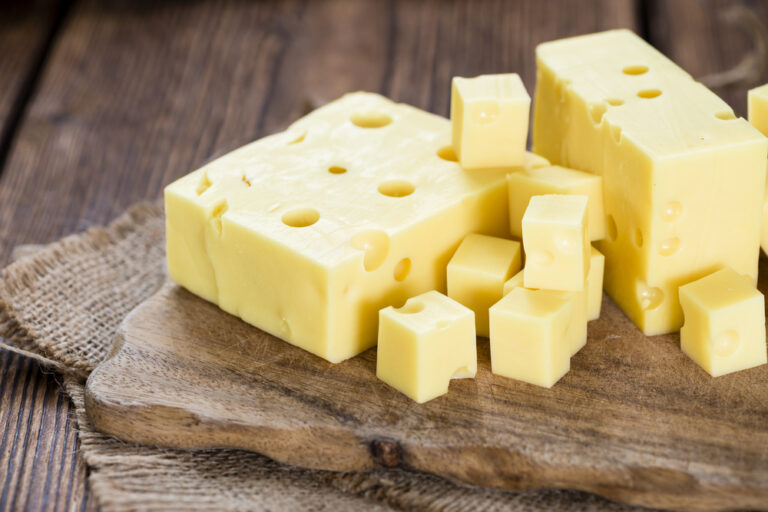 Quelle est la différence entre le gruyère et l’emmental ? Cuisine de Chez Nous