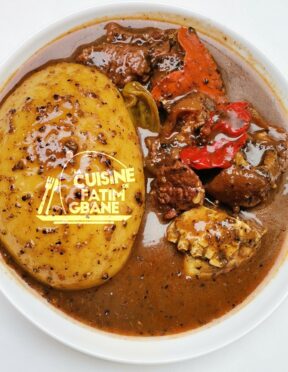 Du foutou banane à la sauce djoumgblé