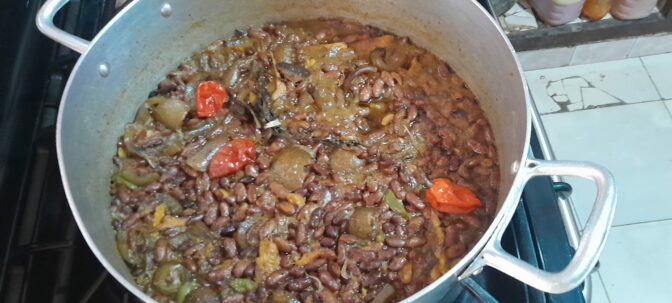 Du djazz sauté au mbouga et peau de bœuf 😋