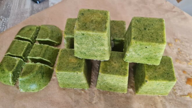 Bouillons d’assaisonnement aux herbes aromatiques,