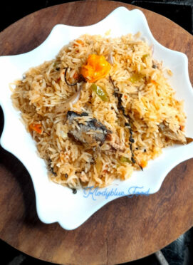 Riz sauté  aux sardines