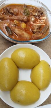 un délicieux foutou banane à la sauce arachide